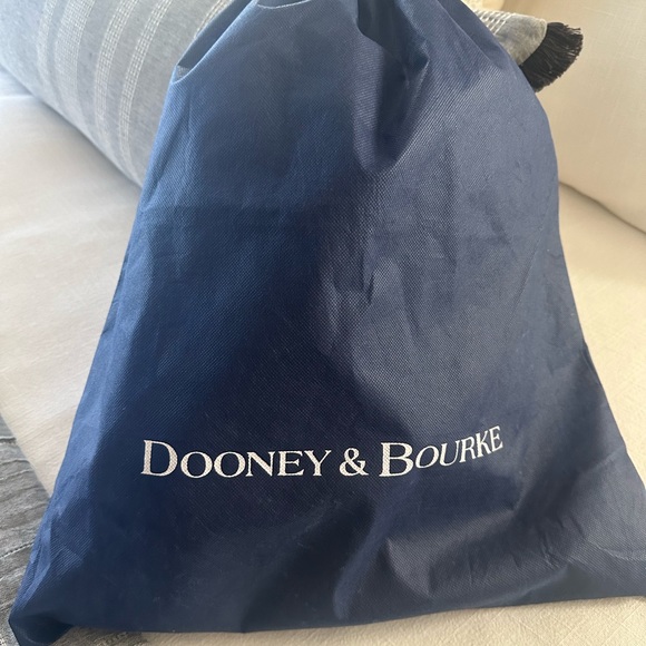 Dooney and Bourke crossbody satchel - Picture 6 of 7